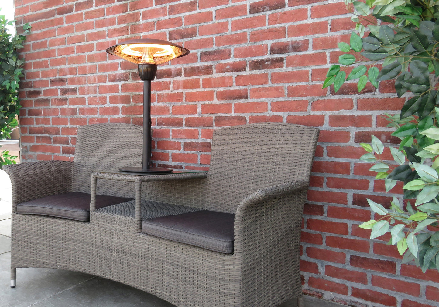 Westinghouse Infrared Electric Tabletop Patio Heater - WES31-1566|Radiateur de terrasse électrique et à infrarouge Westinghouse à déposer sur une table - WES31-1566