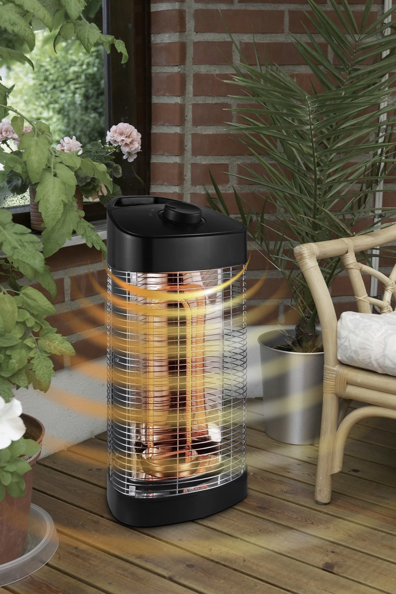 Energ+ Infrared Electric Portable Oscillating Patio Heater - HEA-1200MBLK|Radiateur de terrasse oscillant, portatif, électrique et à infrarouge Energ+ - HEA-1200MBLK