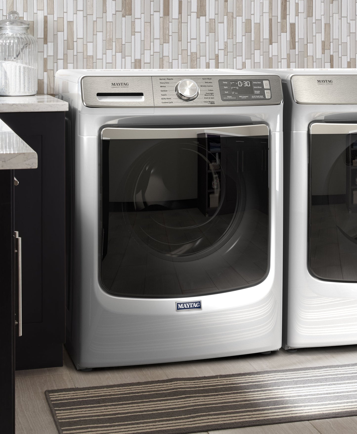 Maytag 5.8 Cu. Ft. Smart Front-Load High-Efficiency Steam Washer - White - Stackable - MHW8630HW | Laveuse à la vapeur intelligente haute efficacité Maytag à chargement frontal de 5,8 pi³ - blanche -…