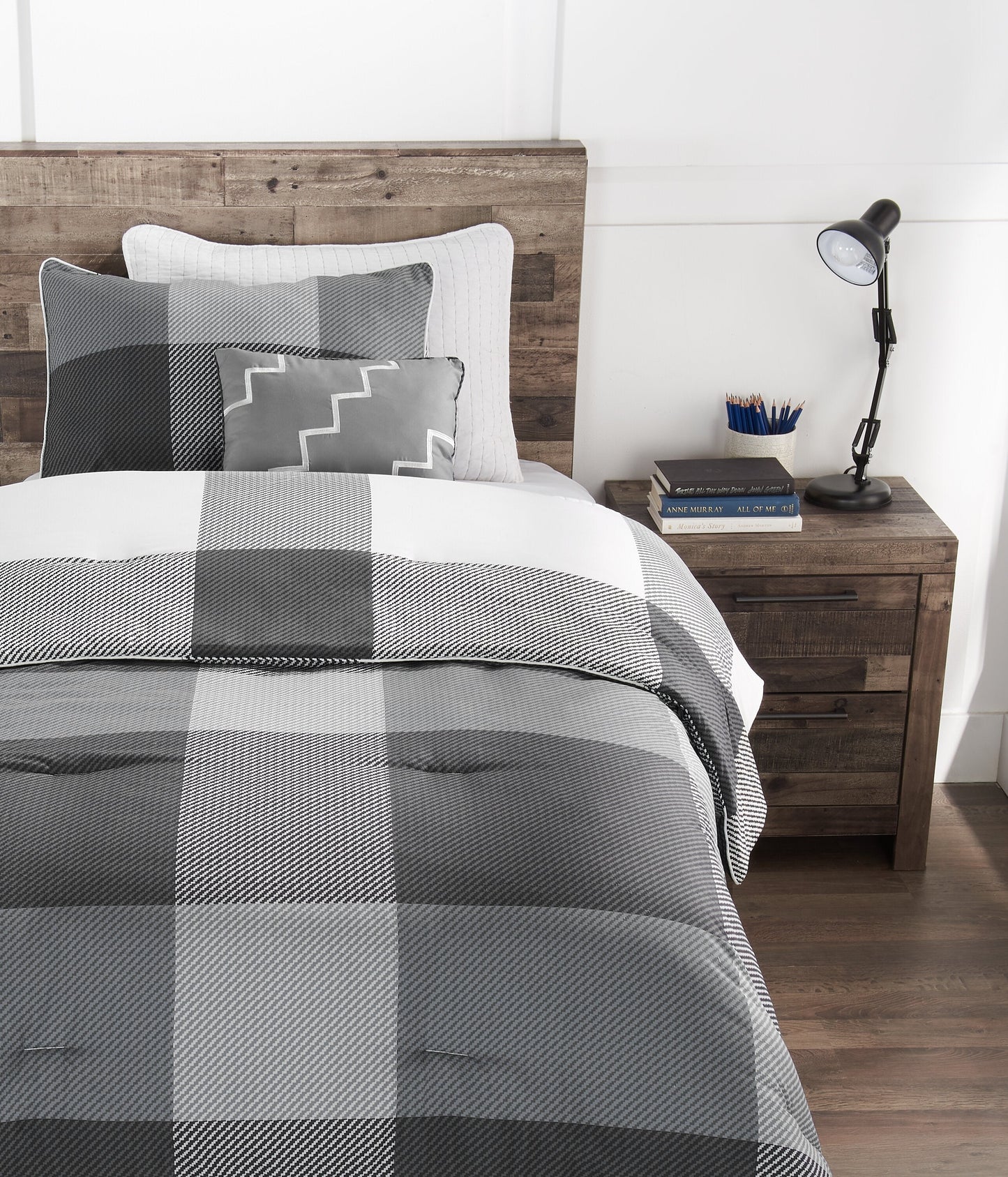 Charlie 4-Piece Full/Queen Comforter Set - Grey| Ensemble d'édredon Charlie 4 pièces pour lit double ou grand lit - gris | CHARL4FQ