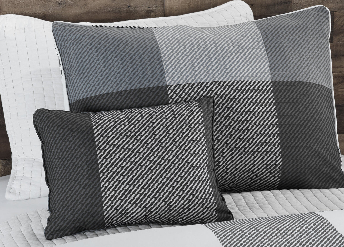 Charlie 4-Piece Full/Queen Comforter Set - Grey| Ensemble d'édredon Charlie 4 pièces pour lit double ou grand lit - gris | CHARL4FQ