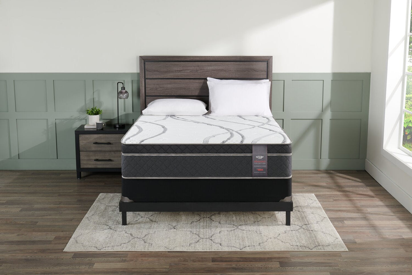 Springwall Radiant Eurotop Queen Mattress | Matelas à Euro-plateau Radiant de Springwall pour grand lit