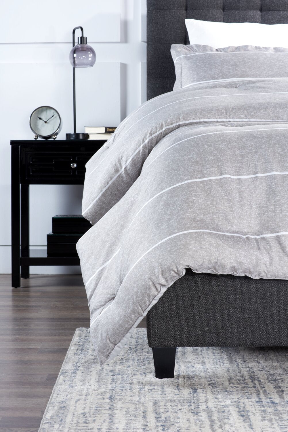 Stripes 3-Piece Full/Queen Comforter Set - Grey | Ensemble d'édredon Stripes 3 pièces pour lit double ou grand lit - gris | STRPE3FQ