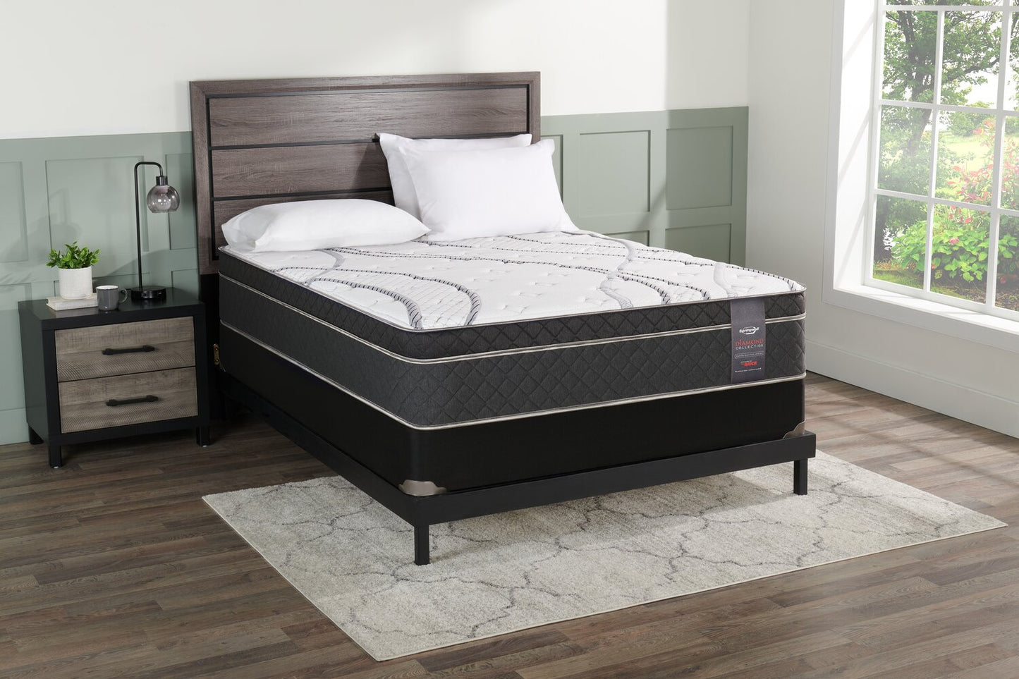 Springwall Radiant Eurotop Queen Mattress | Matelas à Euro-plateau Radiant de Springwall pour grand lit