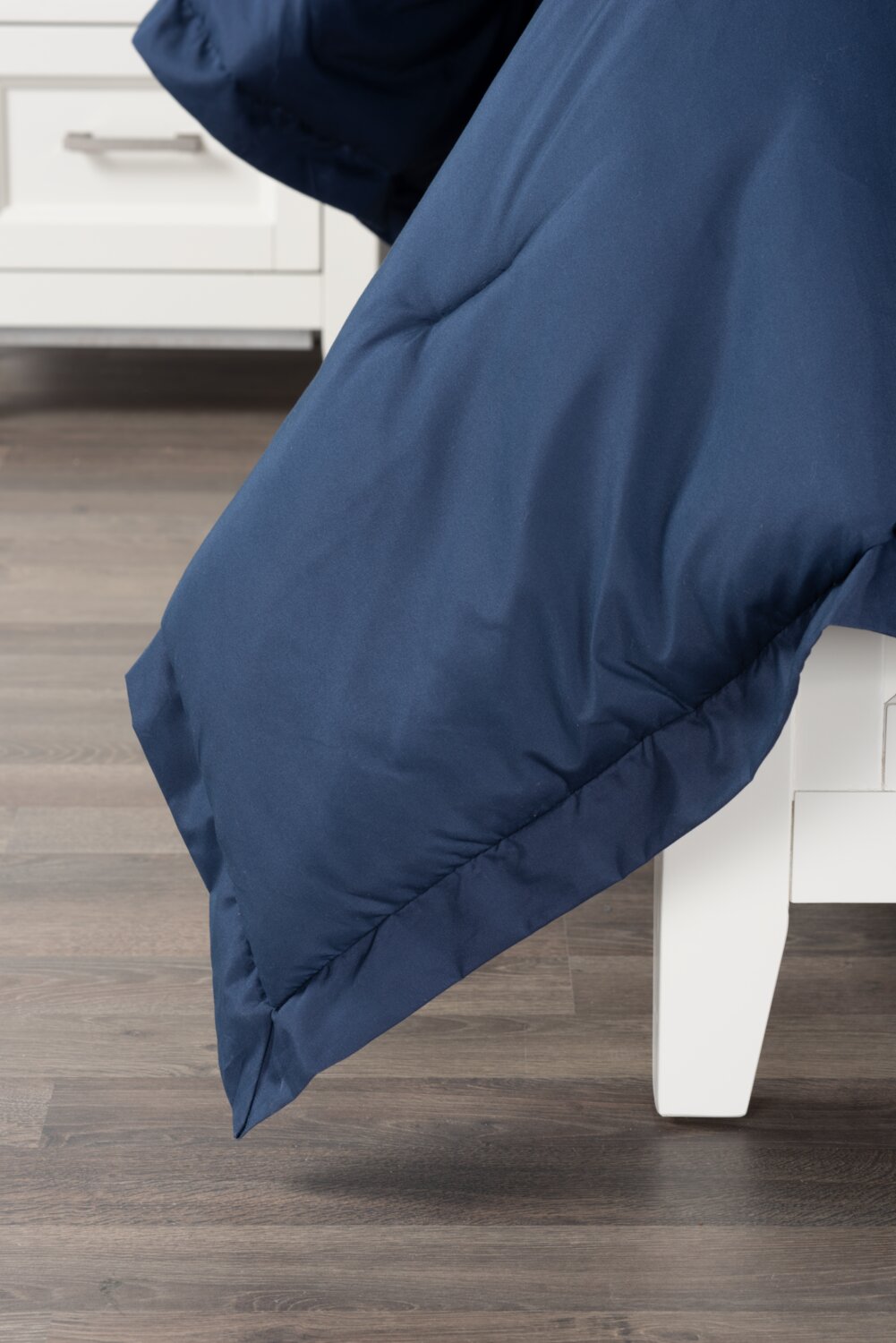 Navy Damask 3-Piece Full/Queen Comforter Set|Ensemble d'édredon Navy Damask 3 pièces pour lit double ou grand lit|NVYDM3FQ