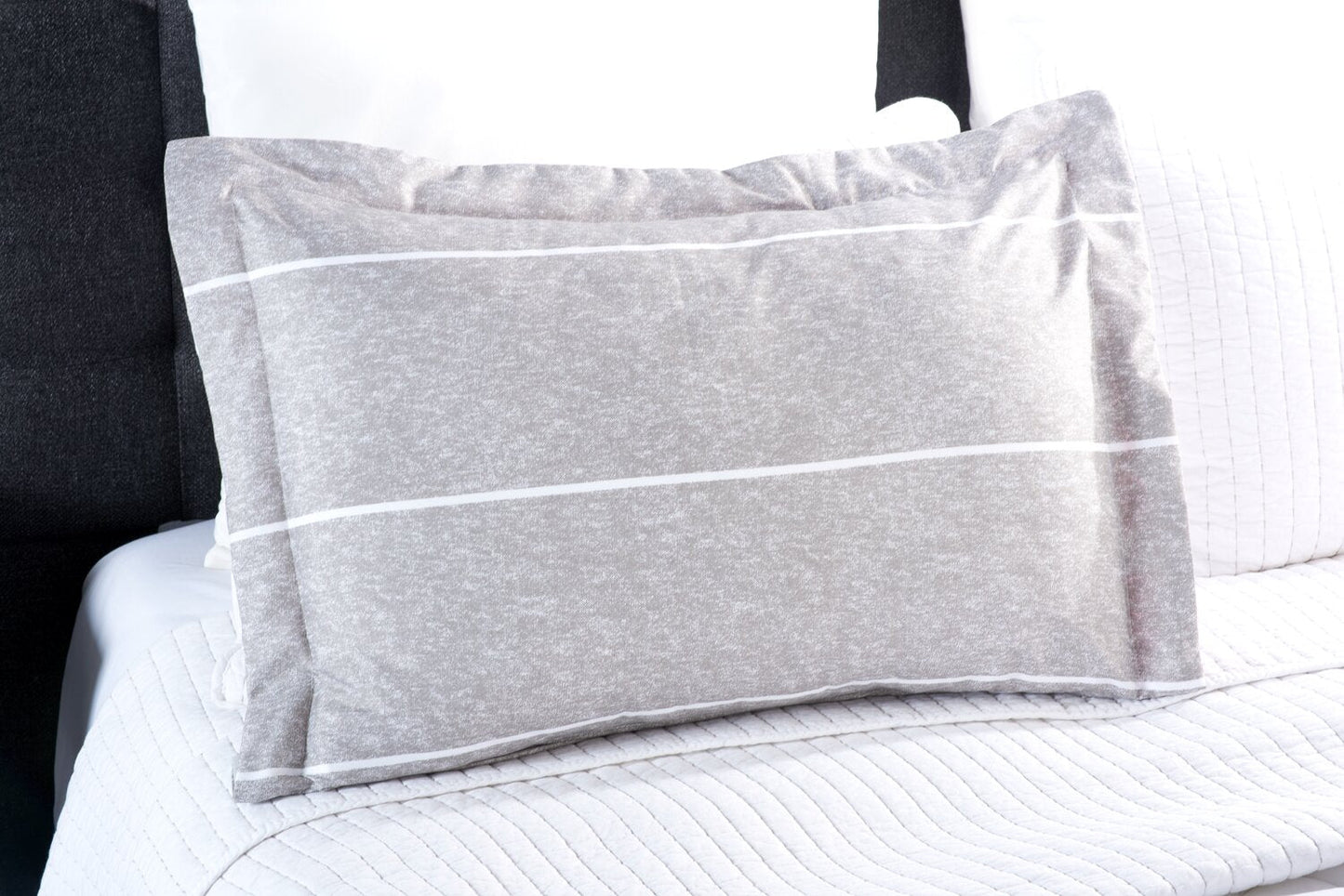 Stripes 3-Piece Full/Queen Comforter Set - Grey | Ensemble d'édredon Stripes 3 pièces pour lit double ou grand lit - gris | STRPE3FQ