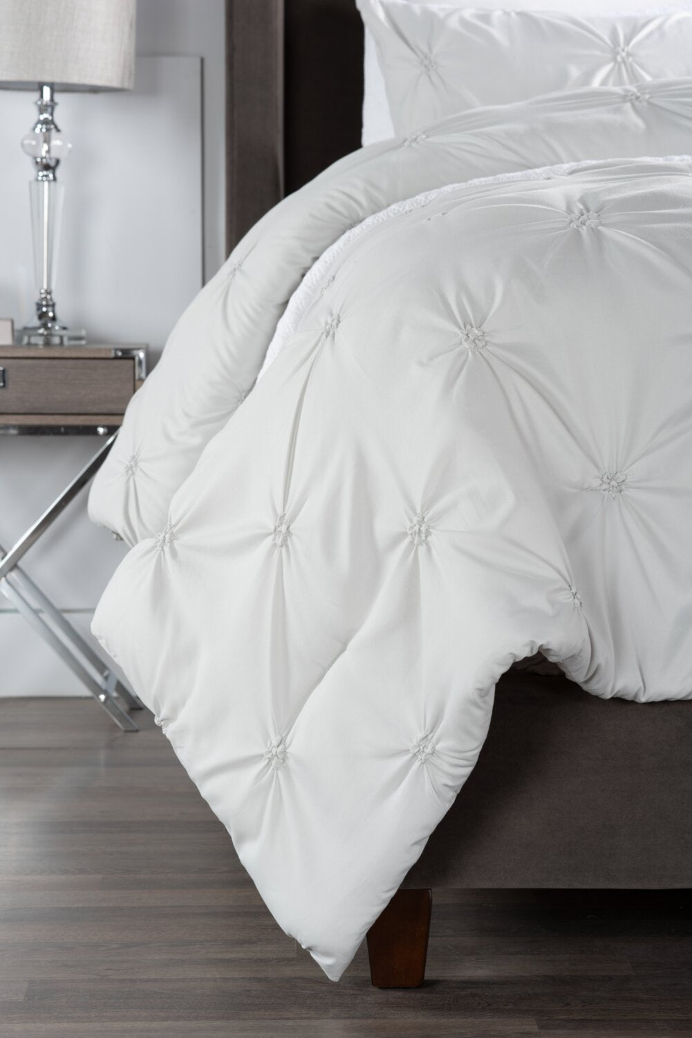Brianna Light Grey 3-Piece Full/Queen Comforter Set|Ensemble d'édredon Brianna 3 pièces gris clair pour lit double ou grand lit|BRILG3FQ