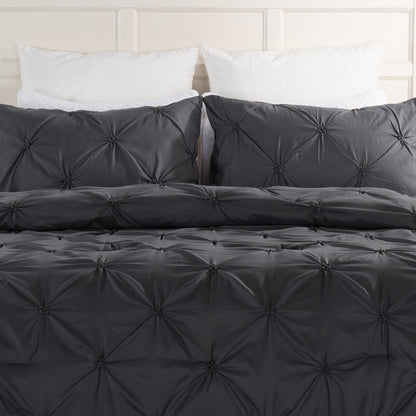 Brianna 3-Piece Full/Queen Comforter Set - Dark grey | Ensemble d'édredon Brianna 3 pièces gris foncé pour lit double ou grand lit