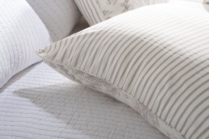 Indie Paisley 3-Piece Full/Queen Comforter Set - White|Ensemble d'édredon Indie Paisley 3 pièces pour lit double ou grand lit - blanc|PAISL3FQ