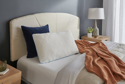 Tempur-Pedic® TEMPUR-Essential™ Adjustable Pillow | Oreiller ajustable TEMPUR-EssentialMC de Tempur-PedicMD