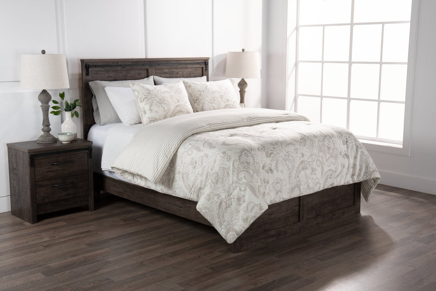 Indie Paisley 3-Piece Full/Queen Comforter Set - White|Ensemble d'édredon Indie Paisley 3 pièces pour lit double ou grand lit - blanc|PAISL3FQ