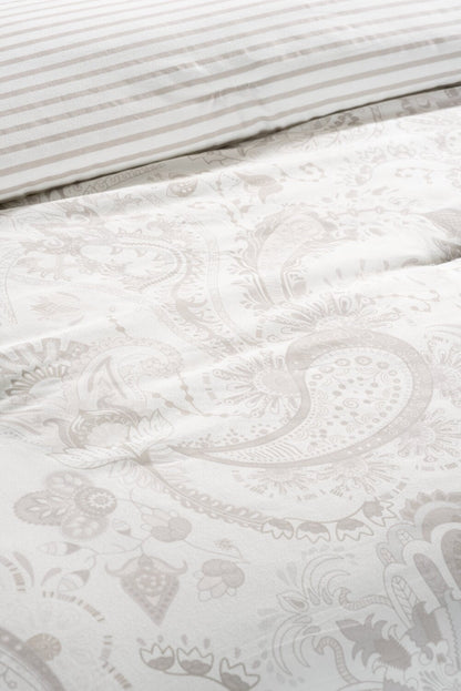 Indie Paisley 3-Piece Full/Queen Comforter Set - White|Ensemble d'édredon Indie Paisley 3 pièces pour lit double ou grand lit - blanc|PAISL3FQ