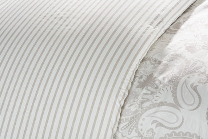 Indie Paisley 3-Piece Full/Queen Comforter Set - White|Ensemble d'édredon Indie Paisley 3 pièces pour lit double ou grand lit - blanc|PAISL3FQ