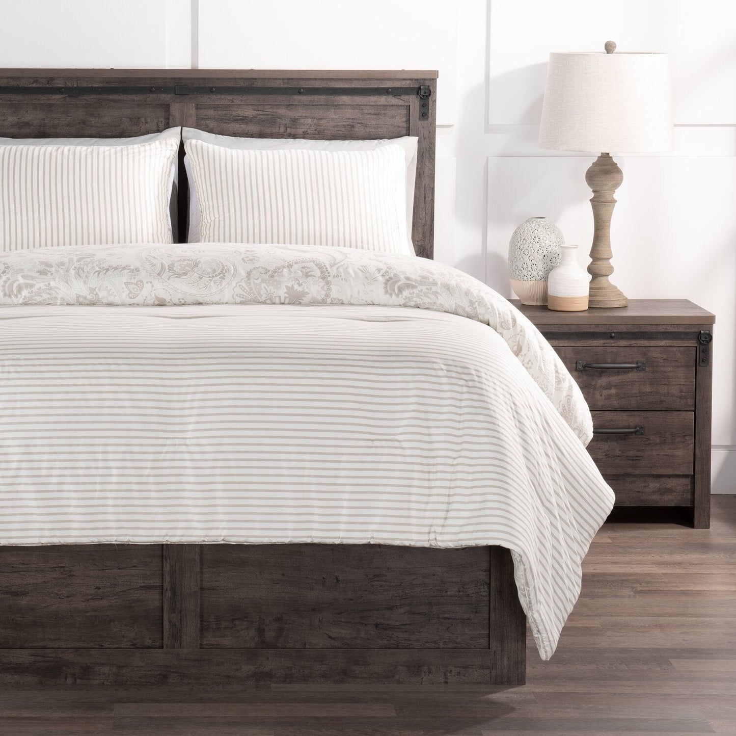Indie Paisley 3-Piece Full/Queen Comforter Set - White|Ensemble d'édredon Indie Paisley 3 pièces pour lit double ou grand lit - blanc|PAISL3FQ
